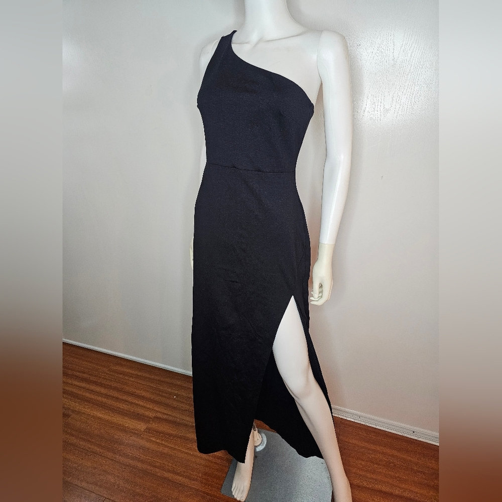 Lulu's Chic Black One-Shoulder Dress w/ High Slit Size M NWOT - Picture 7 of 7